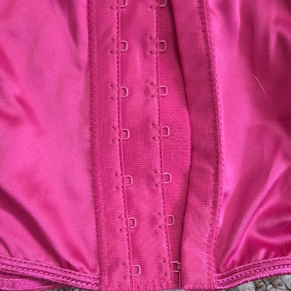 Elegant Pink Lace Women's Top - Picture 4 of 7